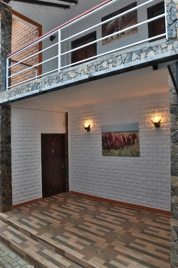 Hotel Tepraas Sigirija Zewnętrze zdjęcie