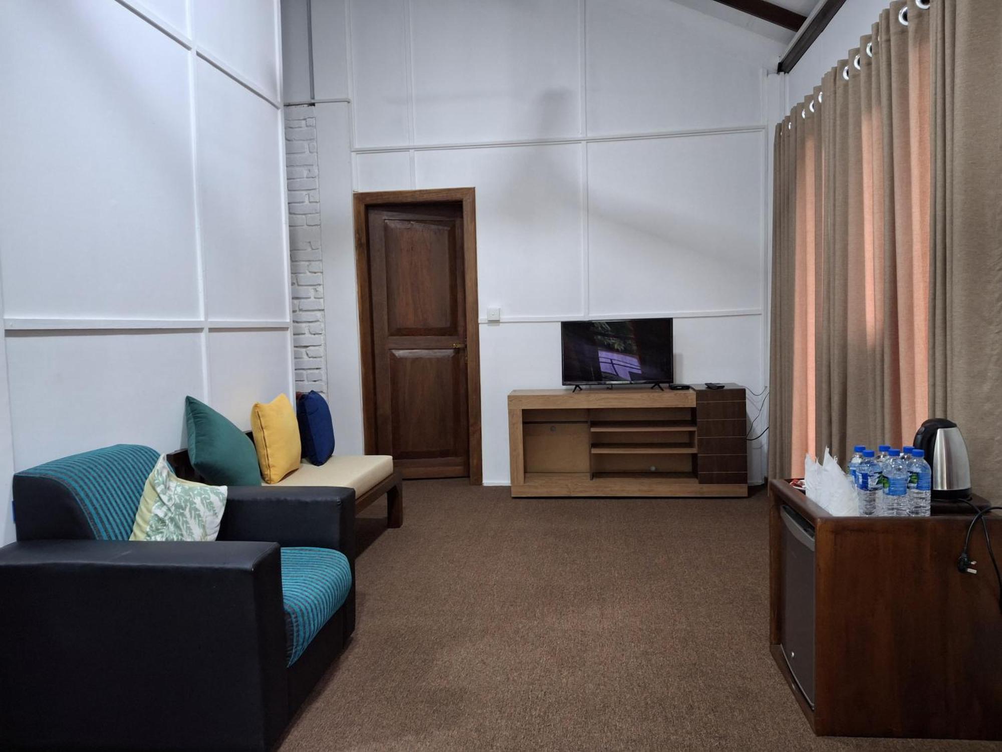 Hotel Tepraas Sigirija Zewnętrze zdjęcie