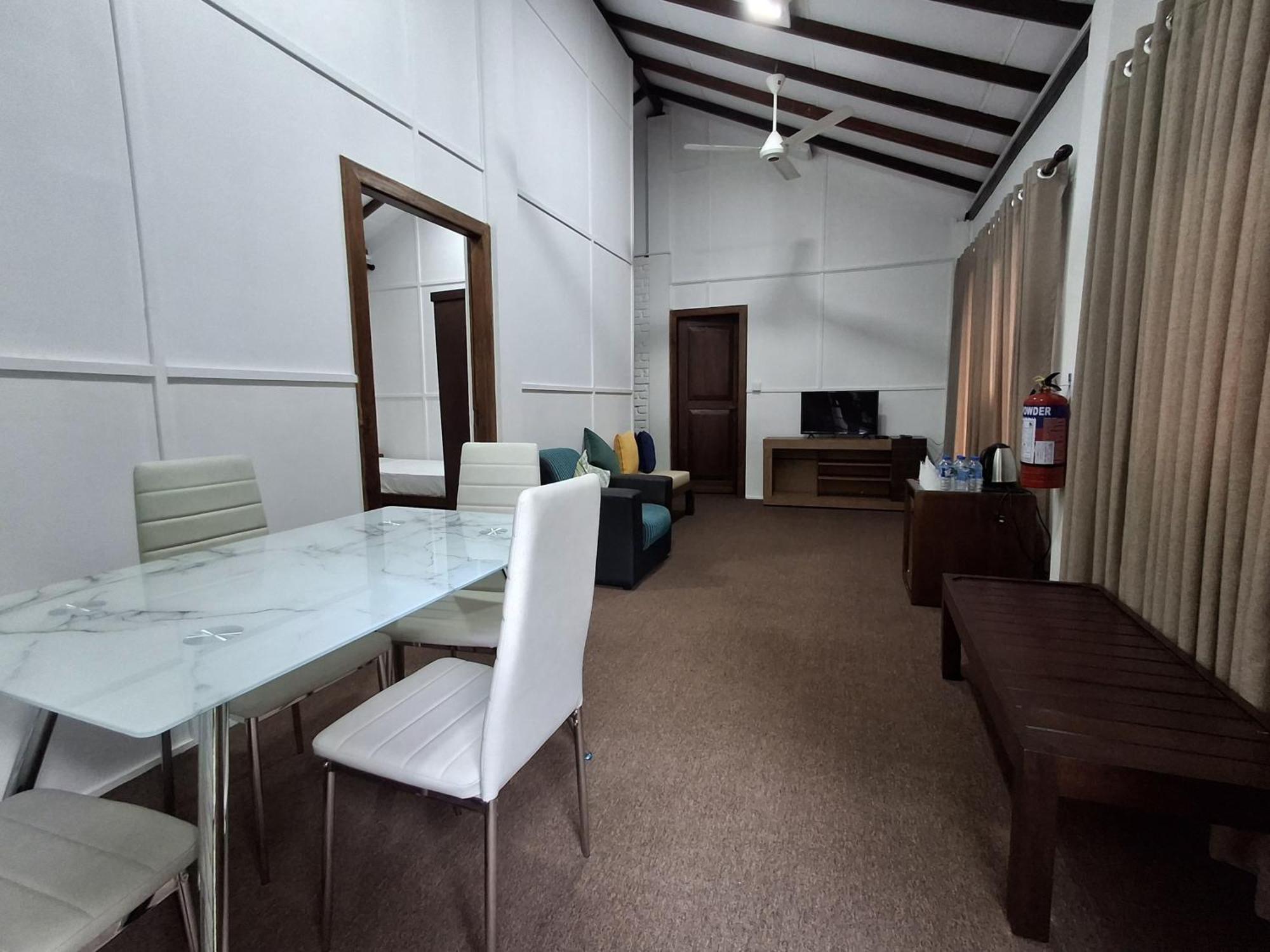 Hotel Tepraas Sigirija Zewnętrze zdjęcie